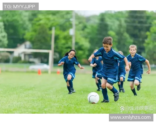 看花花的足球明星如何在绿茵场上展现风采与魅力的背后故事